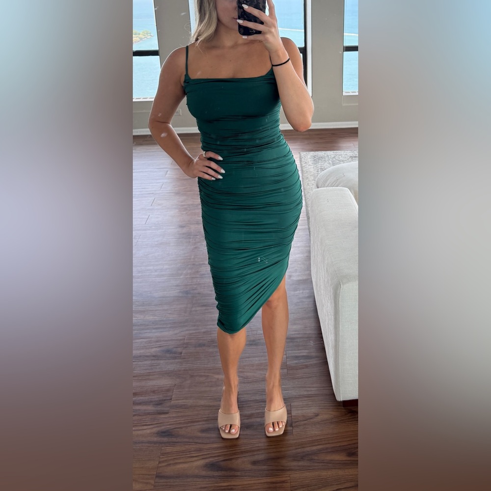 Oh Polly Emerald Green Ruched Midi Dress Size 4 NWT